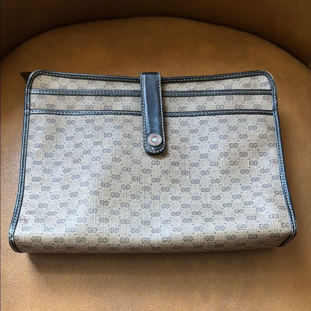 Gucci Tan and Black Clutch with Iconic Monogram